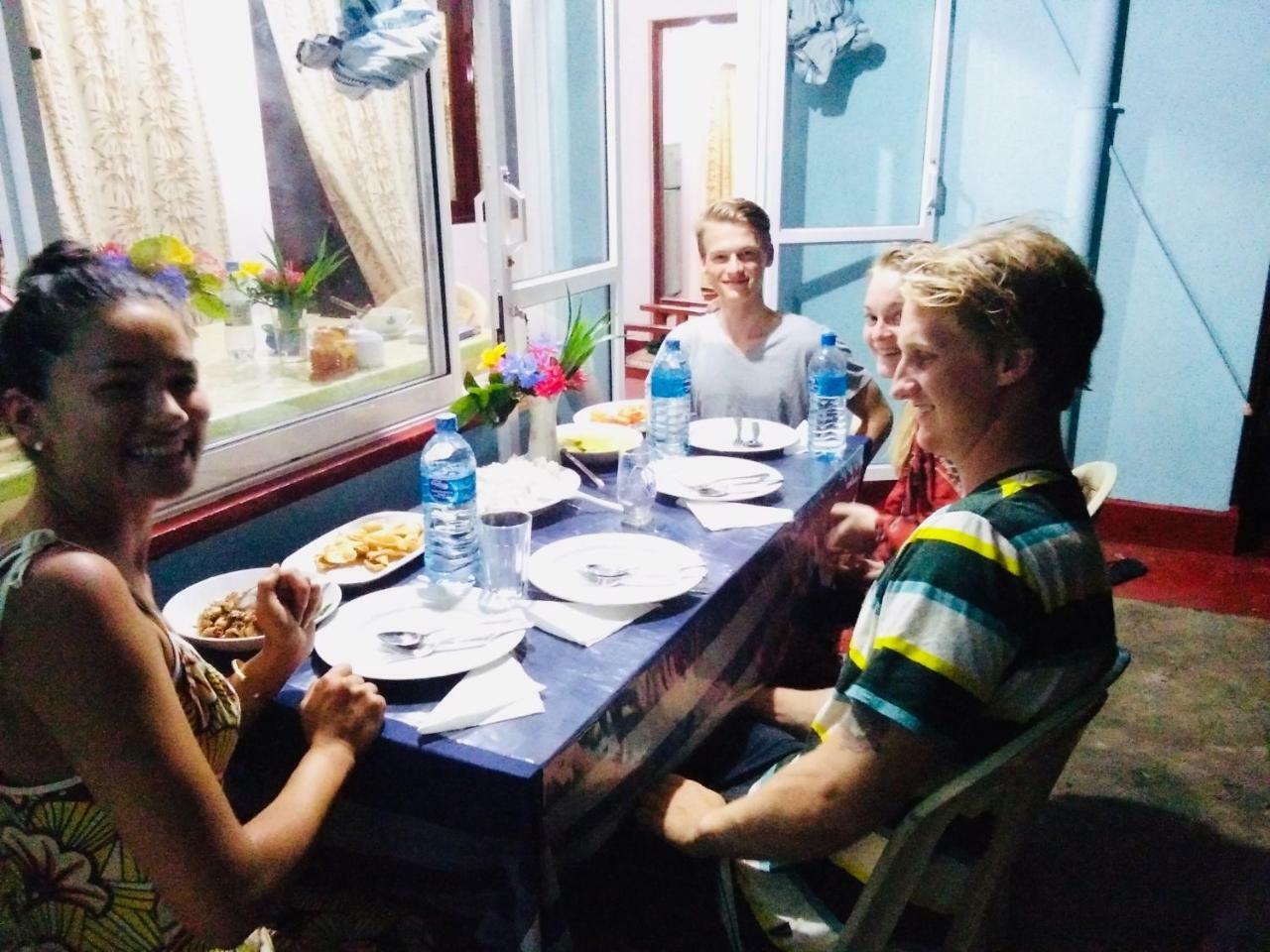Hikkaduwa Backyard Beach Homestay Galle Exterior foto